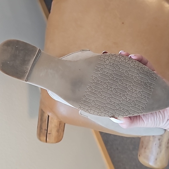 Treasure and Bond Leather upper mule pointed to slide. - Picture 4 of 9